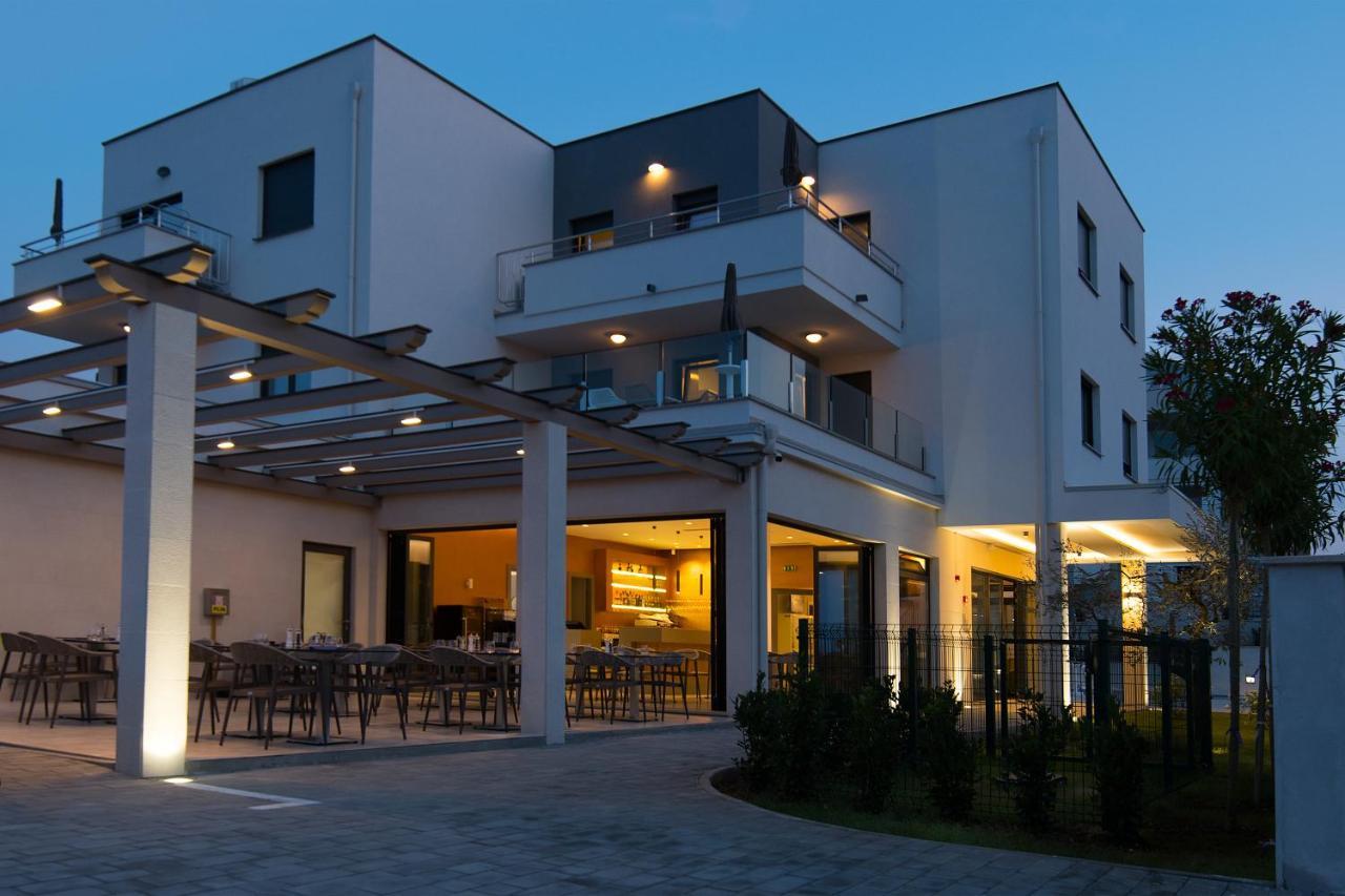 Aparthotel Punta Blu - Pool & Spa Премантура Экстерьер фото