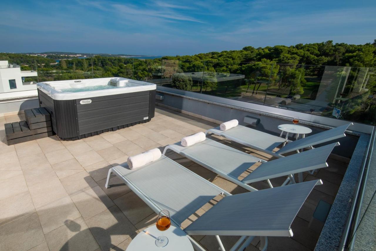 Aparthotel Punta Blu - Pool & Spa Премантура Экстерьер фото
